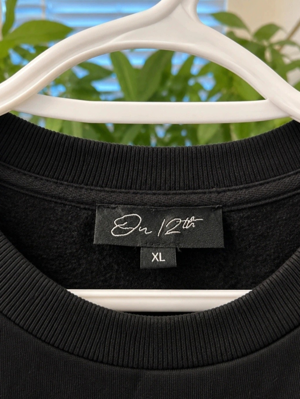 Embroidered Sleeve Black Cropped Sweatshirt - Women - Picture 5 of 5